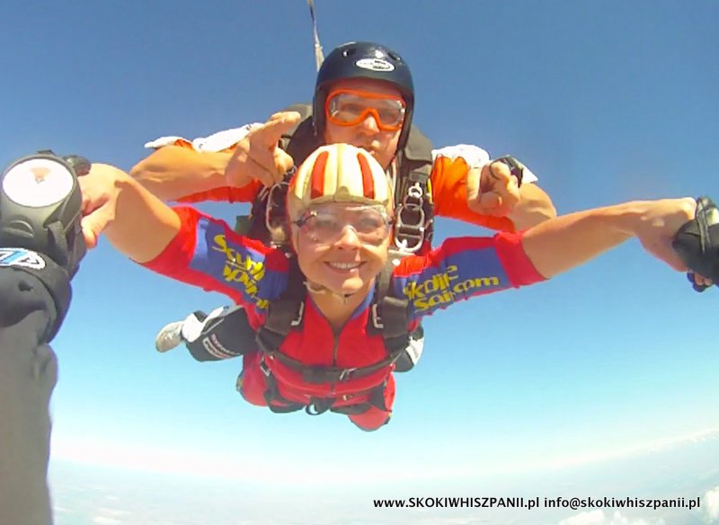 Tandem skoki tandemowe w Hiszpanii, weekend w Hiszpanii, skoki spadochronowe, adrenalina, co robić w Sevilli, noclegi Sevilla